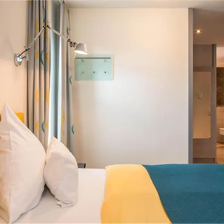 Apartamento Lebensart-Am-See-Moderne-Fewo-Relaxx-Direkt-Am-See Bad Endorf