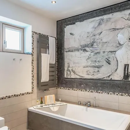 Apartamento Lebensart-Am-See-Moderne-Fewo-Relaxx-Direkt-Am-See Bad Endorf